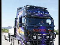 2014 05 28 8382-border  Jos Jonkers met zijn fantastische vrachtwagen op het Ørskogfjellet
